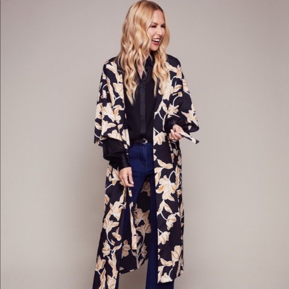 Maison Du Soir Selena Oversized Floral Kimono Bel… - image 5